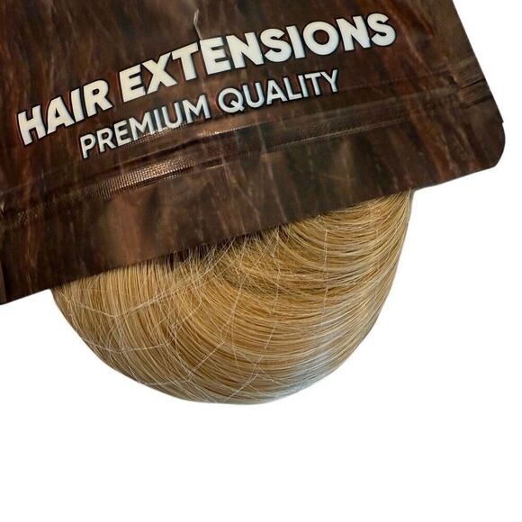 NWT Lula Secret Hair Extensions - Natural Blonde / 22 inch / Straight - Picture 2 of 4